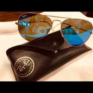 RayBan Aviator Blue  Flash Lenses. Standard Size with Black Case.